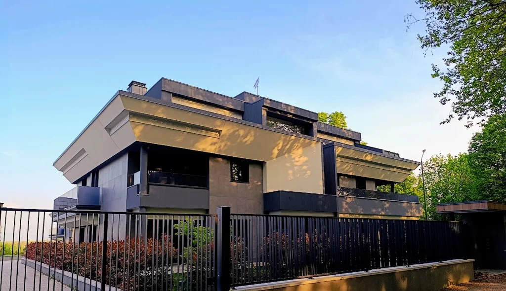 Edificio residenziale contemporaneo seguito dallo Studio Lerda